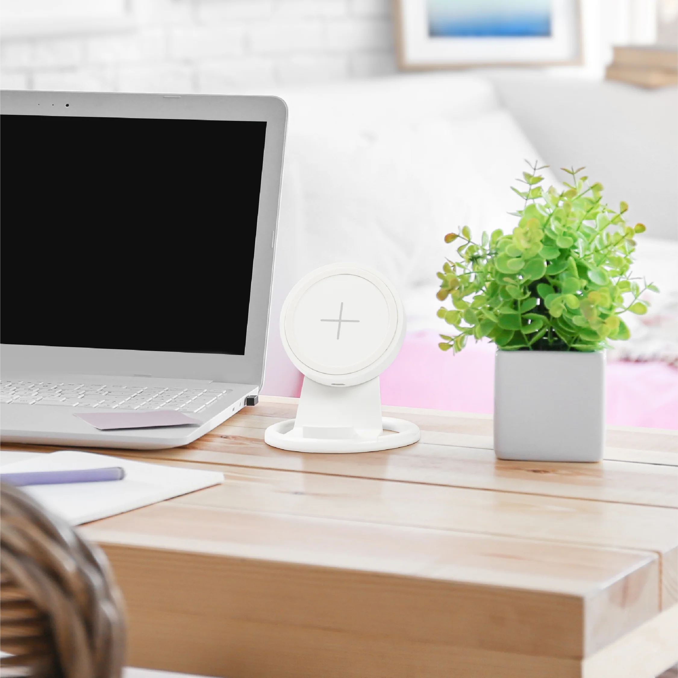 Juice Kickstand 5W Wireless Charger - White - Image 4