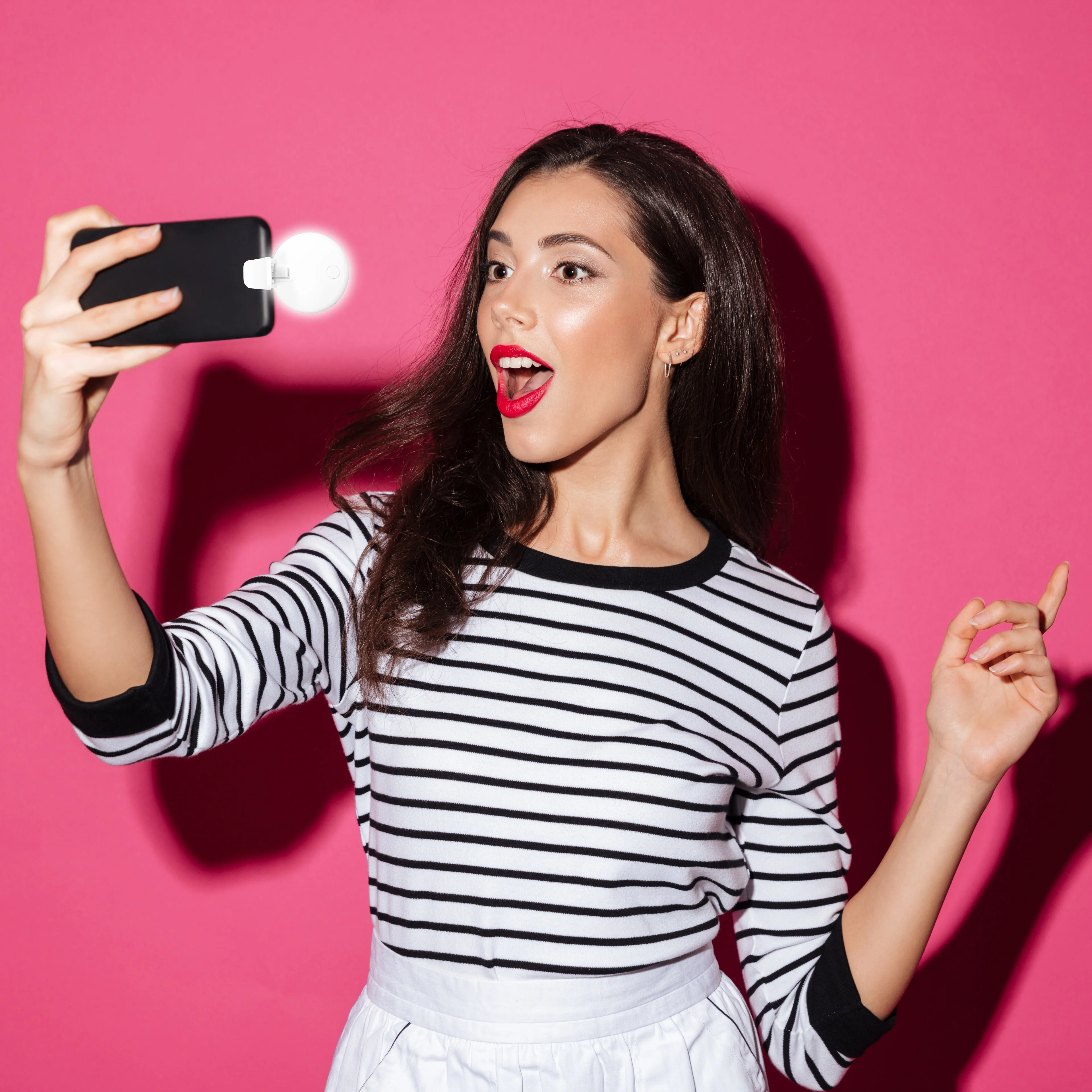 Juice Social 'Out Out' Mini Clip-On Selfie Light - Image 4