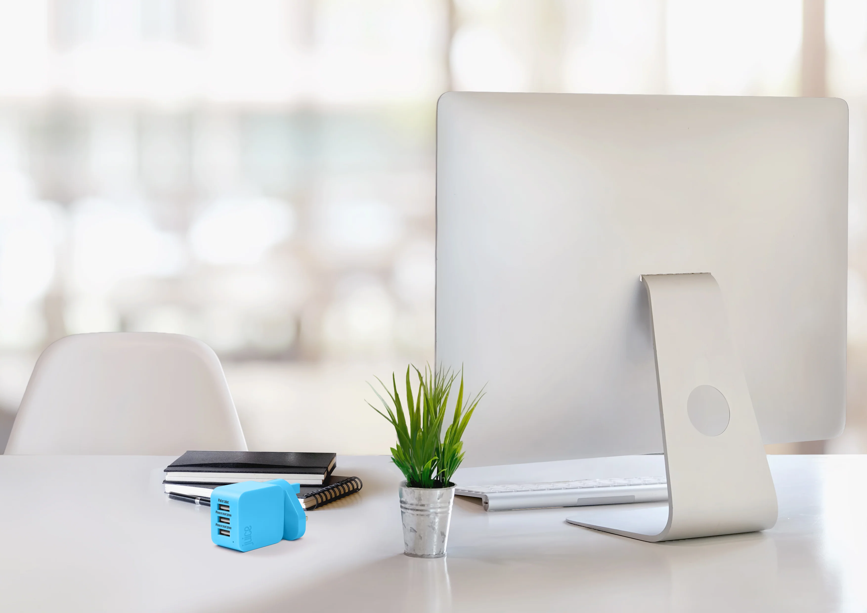 Triple Juice Port 3.4 Amp Mains Charger Plug - Image 6